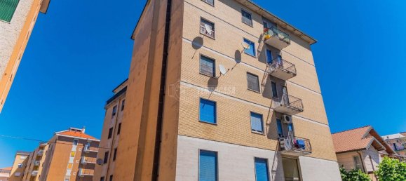 3غرفة شقة في Magenta, Italy رقم 2654 13