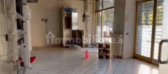 2غرفة عقار تجاري في Bergamo, Italy رقم 55741 4