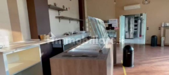 2غرفة عقار تجاري في Bergamo, Italy رقم 55741 6