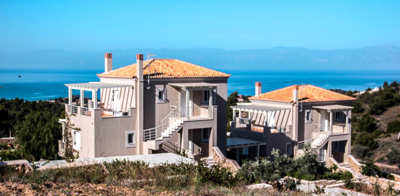 Propiedad comercial de 4 dormitorios en Kranidi, Greece No. 122667