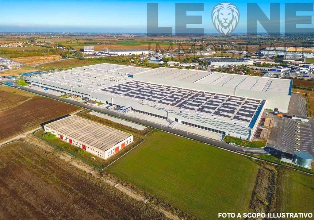 Almacén de 5 habitaciónes en Vignola, Italy No. 314953