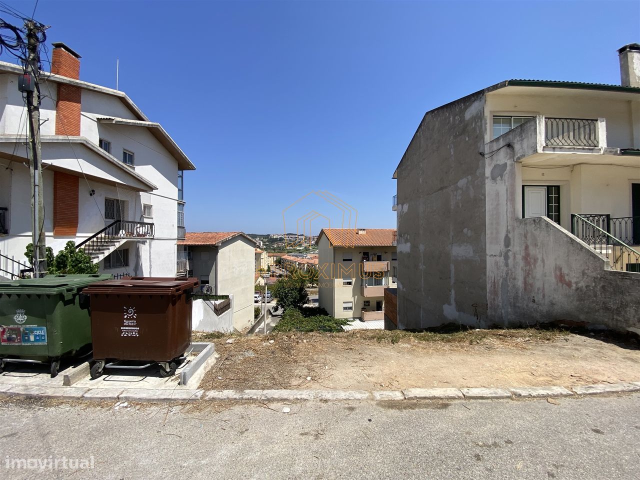 209m² Land in Tavarede, Portugal No. 239272