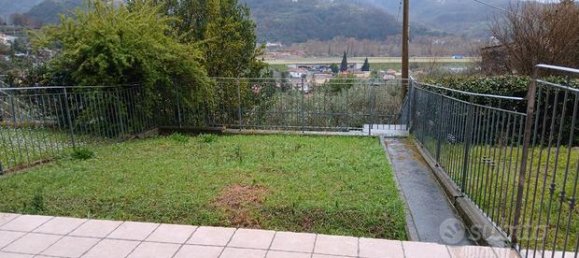 3-salle Appartement à Aulla, Italy No. 288018 4