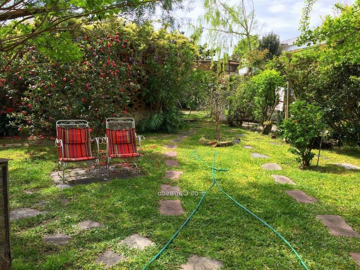 3 bedrooms House in Montevideo, Uruguay No. 8447