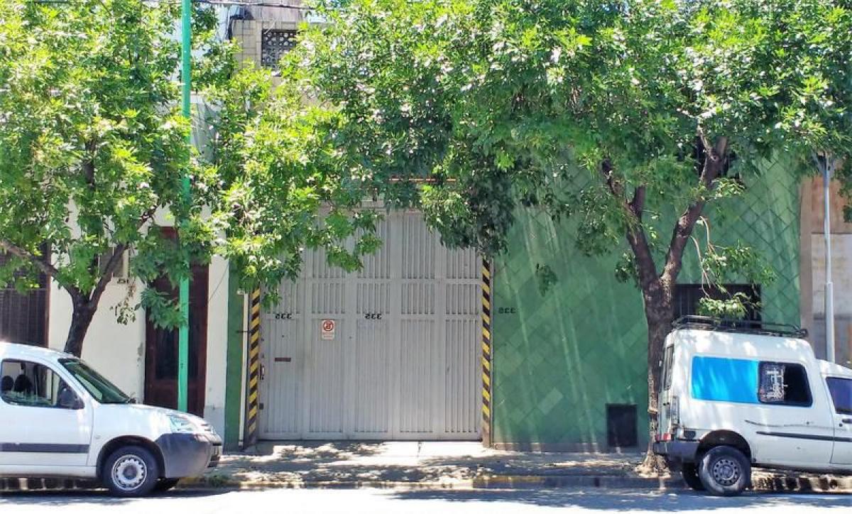 413m² Commercial property in Buenos Aires, Argentina No. 104966