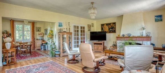 4 bedrooms Villa in Pujols, France No. 315768 8