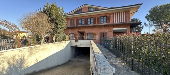 3 Schlafzimmer Wohnung in Trofarello, Italy, Nr. 170231 18