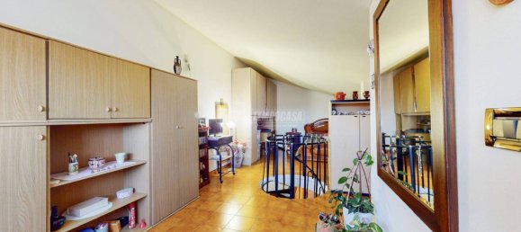 3 Schlafzimmer Wohnung in Trofarello, Italy, Nr. 170231 2