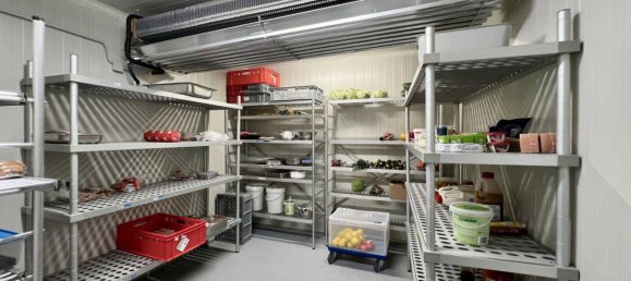 Propiedad comercial de 7 habitaciónes en Baden, Austria No. 223189 19