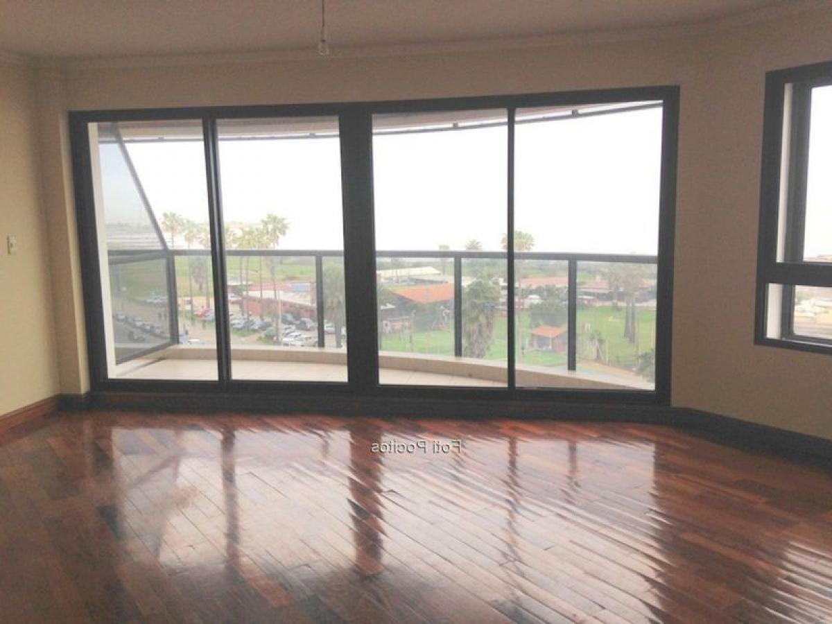 Квартира с 4 спальнями в Монтевидео, Уругвай № 5895