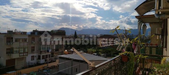 3 bedrooms Apartment in Palermo, Italy No. 218514 2