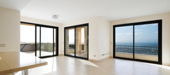 3 bedrooms Penthouse in Marbella, Spain No. 94882 3