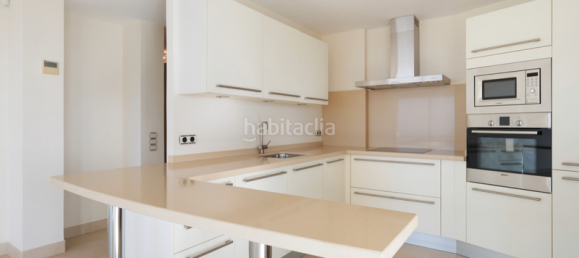 3 bedrooms Penthouse in Marbella, Spain No. 94882 5