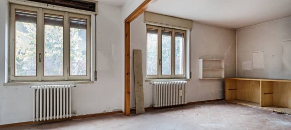 Studio in Trescore Balneario, Italy No. 210700 7