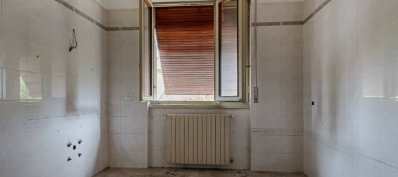 Studio in Trescore Balneario, Italy No. 210700 2