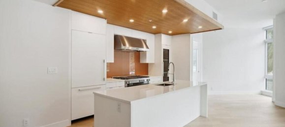 3 bedrooms Condo in British Columbia, Canada No. 1117 3