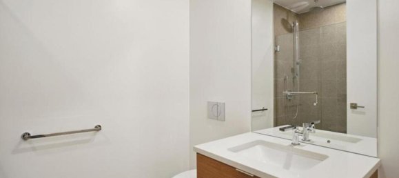 3 bedrooms Condo in British Columbia, Canada No. 1117 12