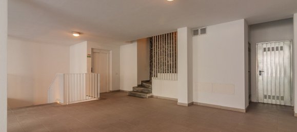 Квартира с 3 спальнями в Мальграте, Италия № 228521 13