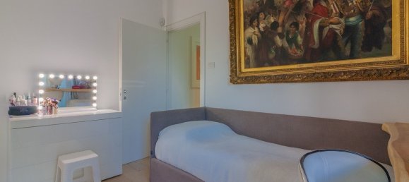 Квартира с 3 спальнями в Мальграте, Италия № 228521 3