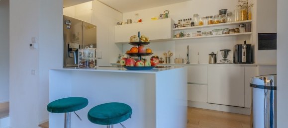 Квартира с 3 спальнями в Мальграте, Италия № 228521 47