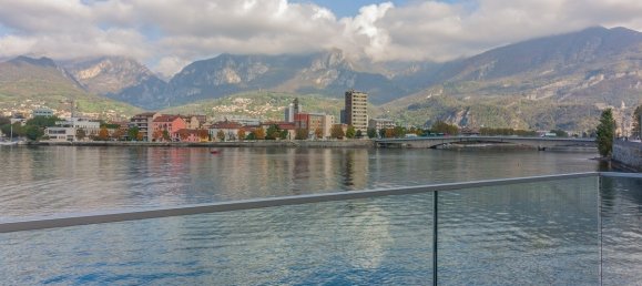 Квартира с 3 спальнями в Мальграте, Италия № 228521 19