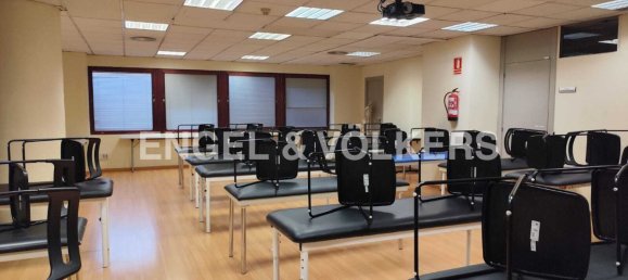 1150m² Commercial property in Barcelona, Spain No. 88011 15