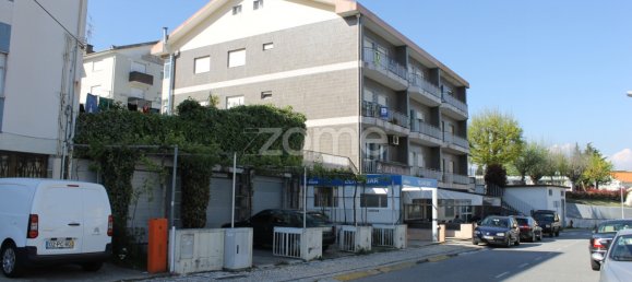 81m² Commercial property in Braga, Portugal No. 42639 3