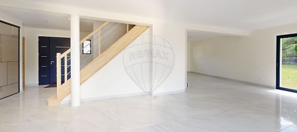 5 bedrooms House in Olivet, France No. 275509 2