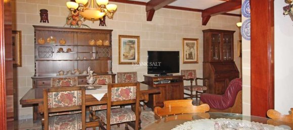 4 bedrooms House in Zebbug, Malta No. 11018 22