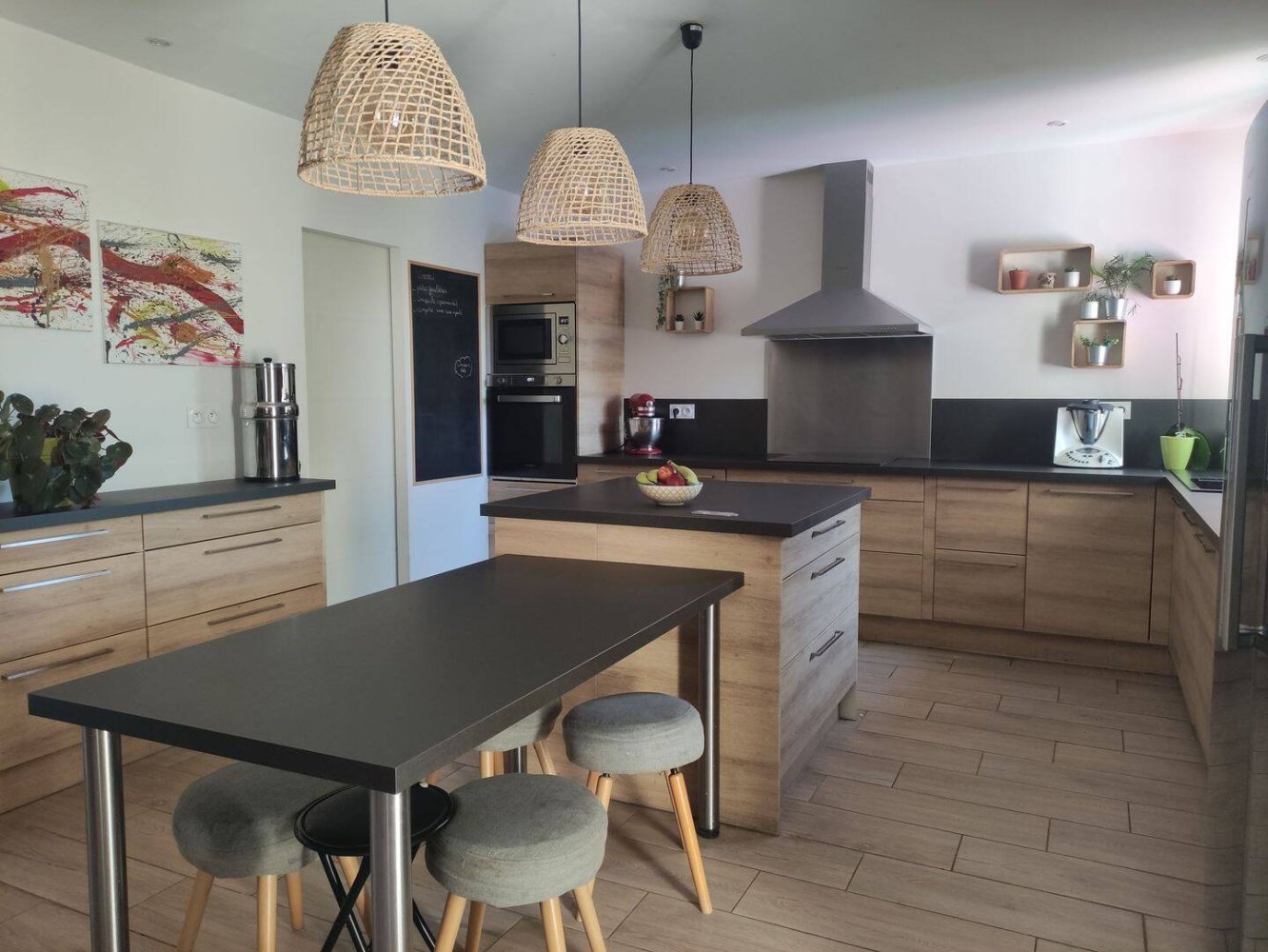 5 bedrooms House in Graveson, France No. 326805