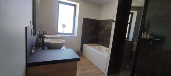 5 bedrooms House in Graveson, France No. 326805 3