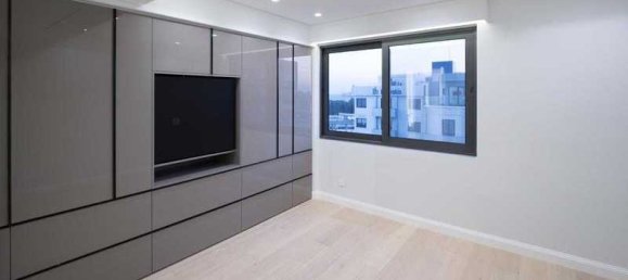 3 bedrooms Apartment in Limassol, Cyprus No. 17986 8