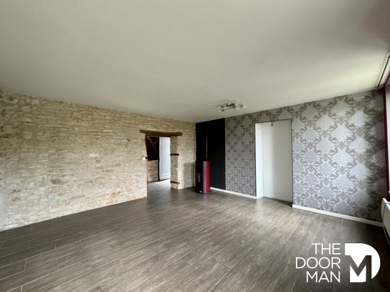 3 chambres Maison à Dun-sur-Auron, France No. 65145