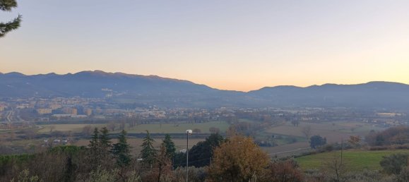 4 rooms Apartment in Spoleto, Italy No. 128816 2