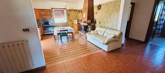 2 bedrooms Apartment in Aprilia, Italy No. 371426 5