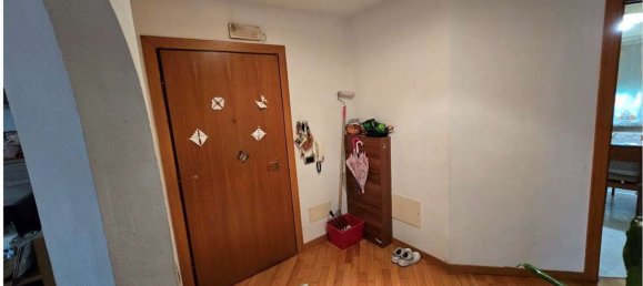 4-salle Appartement à Como, Italy No. 2828 4