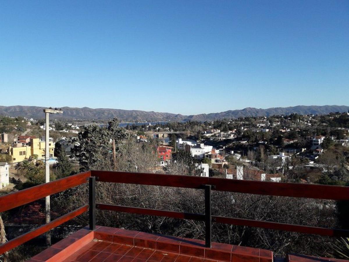 3 bedrooms House in Cordoba, Argentina No. 20129