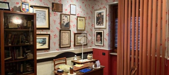 1-salle Bureau à Foggia, Italy No. 178963 9