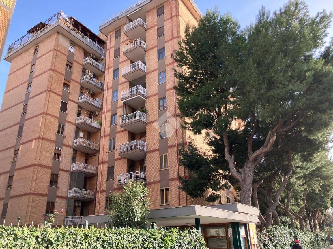 1-salle Bureau à Foggia, Italy No. 178963