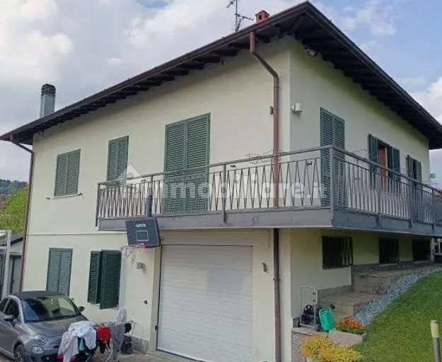 2 غرف نوم فيلا في Capiago Intimiano, Italy رقم 259922