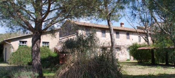 12-Zimmer Haus in Castiglione del Lago, Italy, Nr. 134769 2