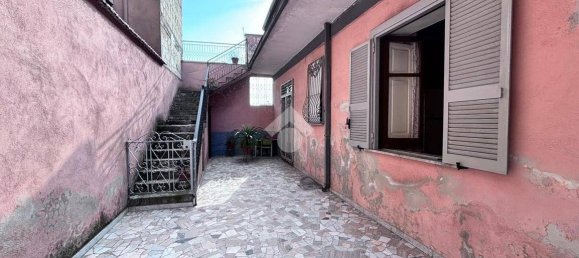 2 bedrooms Villa in Grumo Nevano, Italy No. 260923 8