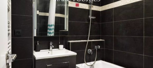 2 bedrooms Apartment in Paris, France No. 188195 13