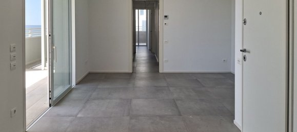 3 bedrooms Apartment in Jesolo, Italy No. 379243 2