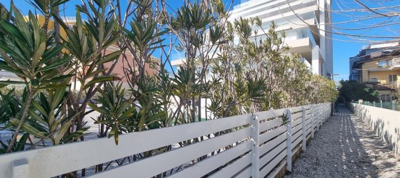 3 bedrooms Apartment in Jesolo, Italy No. 379243 9