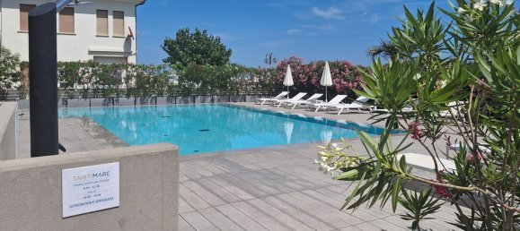 3 bedrooms Apartment in Jesolo, Italy No. 379243 7