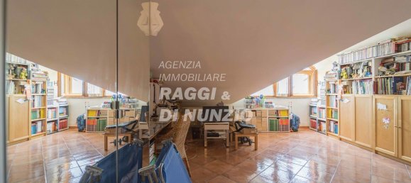 2 Schlafzimmer Wohnung in Grottaferrata, Italy, Nr. 335043 15