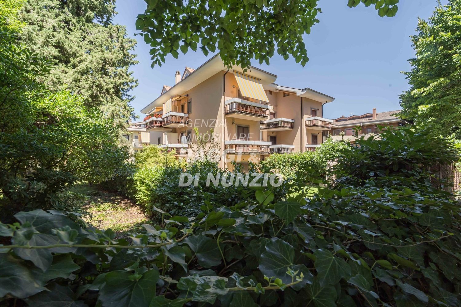 2 Schlafzimmer Wohnung in Grottaferrata, Italy, Nr. 335043