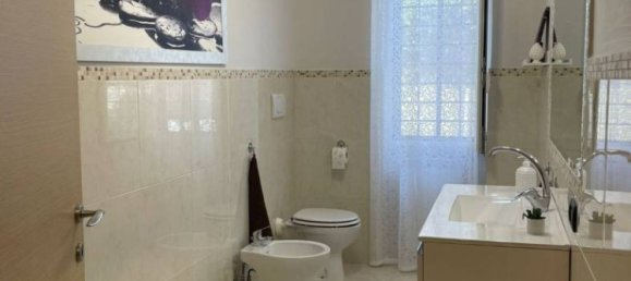 4 bedrooms Villa in Rome, Italy No. 67229 12