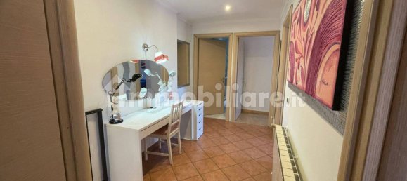 4 bedrooms Villa in Rome, Italy No. 67229 11